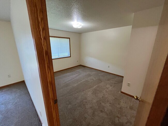 Photo - 629 29th Ave NE Unit 629 29th Ave N Apt 3