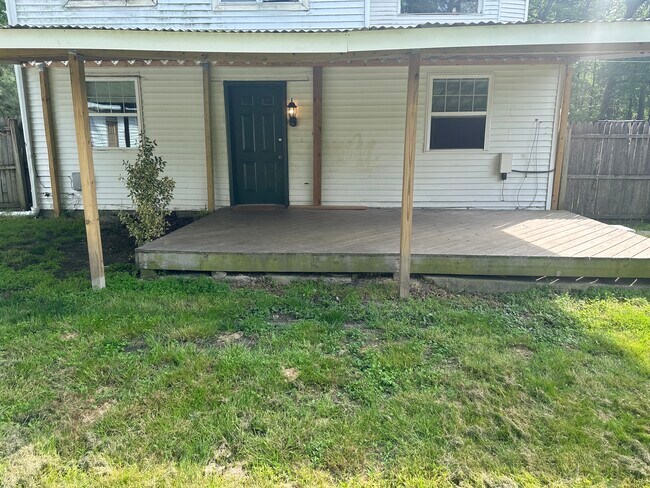 Photo - 252 Oak Ave Unidad B