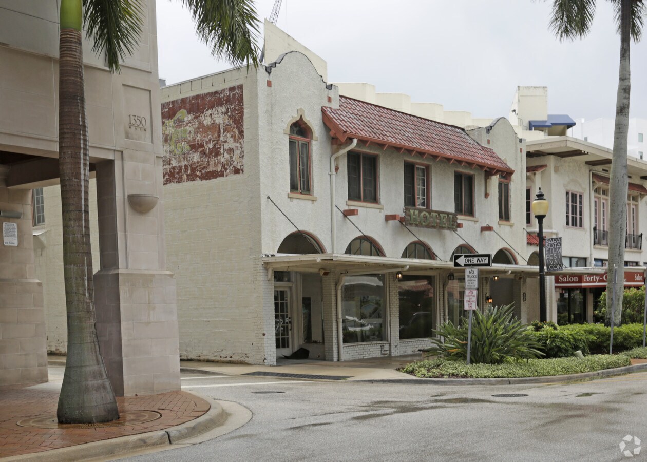 Photo - The DeMarcay at 33 South Palm