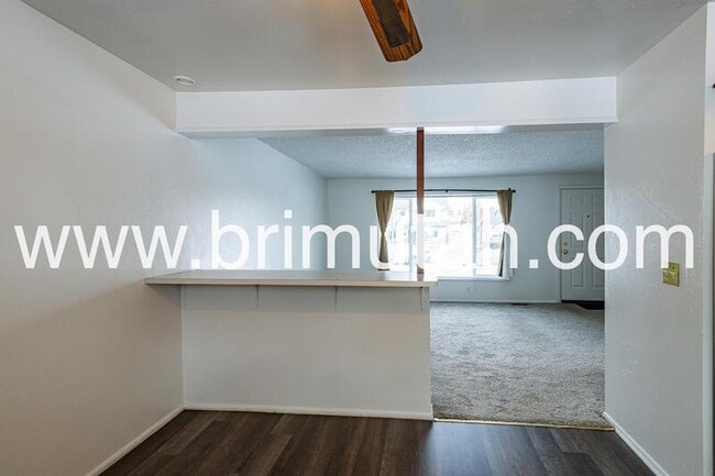 Photo - 656 E 5640 S