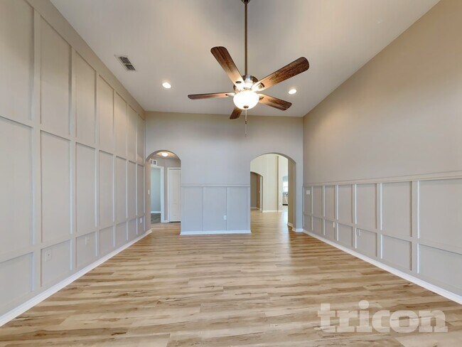 Photo - 3140 Kiwi Ave