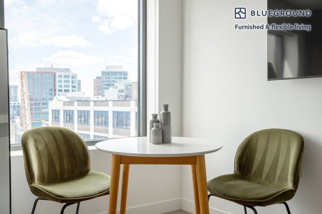 Photo - 775 Beacon St Unidad FL7-ID856