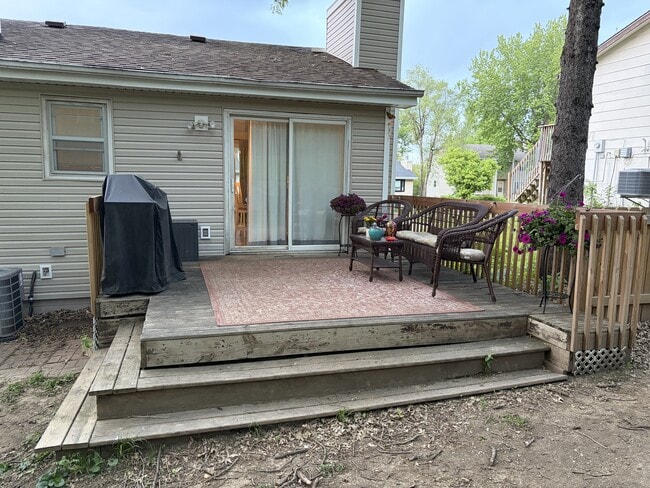 Photo - 817 SE Hackley Ave