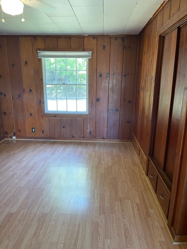 Building Photo - ARMM1701 Unit #1