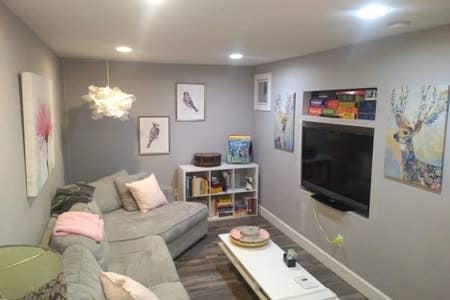 Building Photo - 2415 Vine St