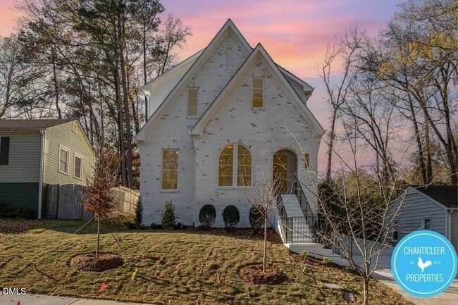 Photo - 1407 Sedgefield St