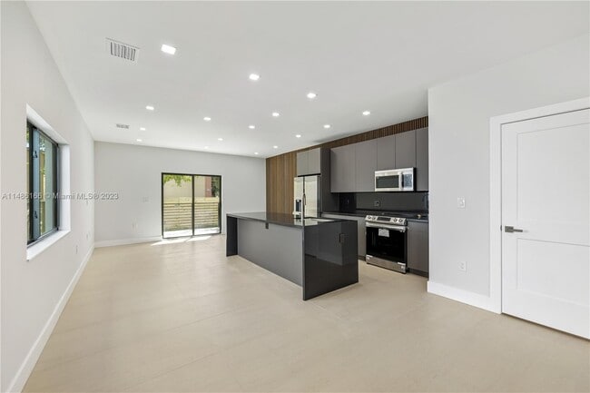 Photo - 2501 NW 19th Ave