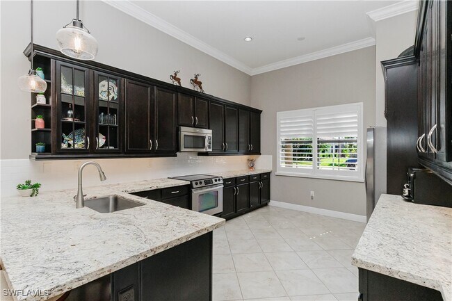 Photo - 5265 Messina St