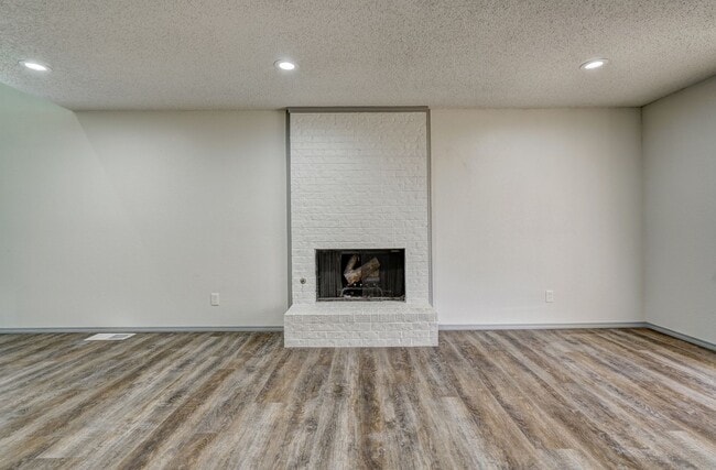 Photo - Beautiful 2 bed 2.5 bath condo home! Ready Soon!