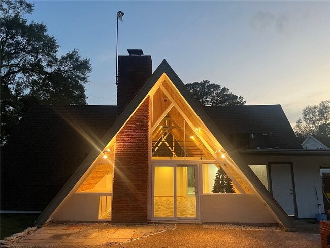 Building Photo - 415 Shirleen Dr