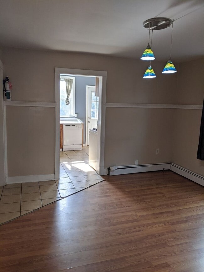 Building Photo - South Oakland Large and renovated 3 bedroo... Unit 2