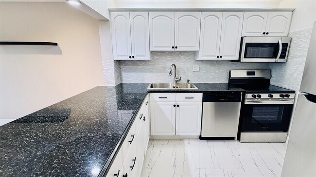 Photo - 8060 S Colony Cir Unit 209