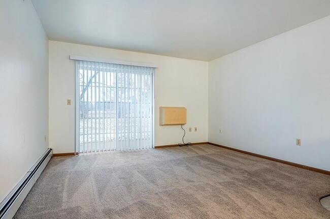 WOODSIDE VILLAGE APARTMENTS