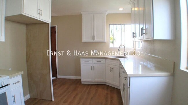 Photo - 3875 Cherry Ave