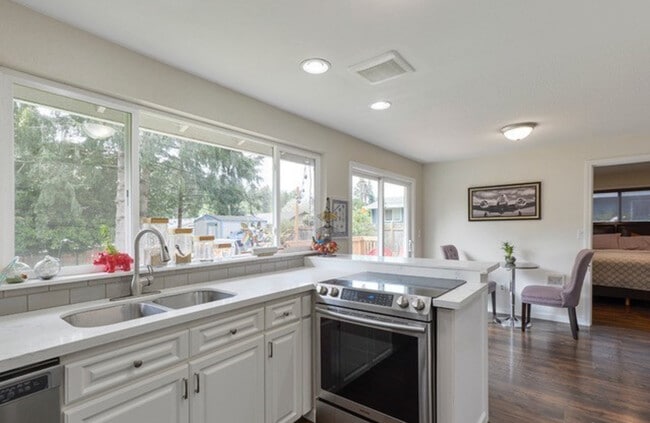 Photo - 10710 115th Ave SW