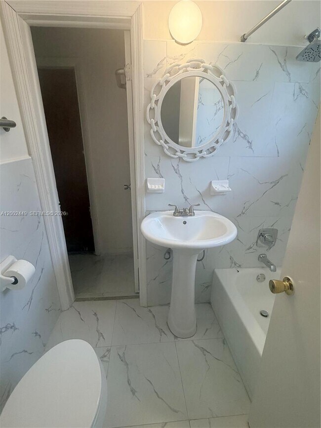 Photo - 1290 NE 156th St