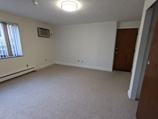 Photo - 20 Chester St Unit #35