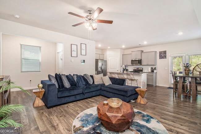 Photo - 836 Bentley Dr