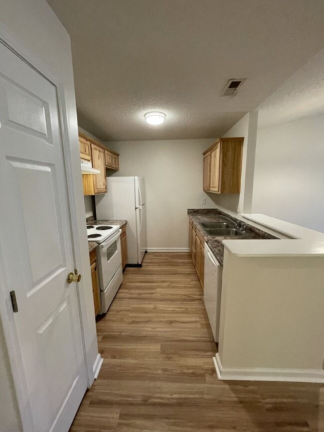 111 Jerrett Ln