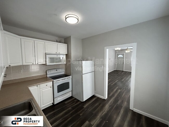 Photo - 4928 Tiemann Ave