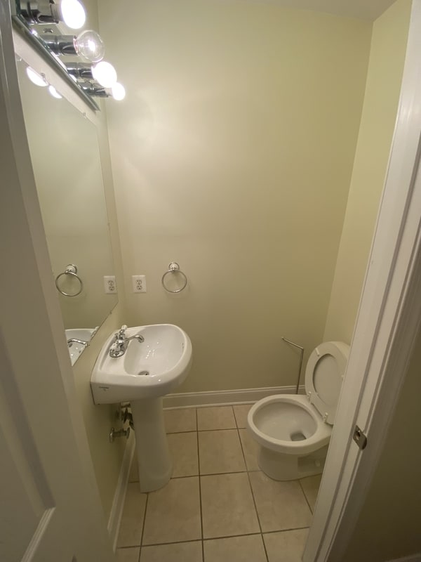 Photo - 1600 Light St