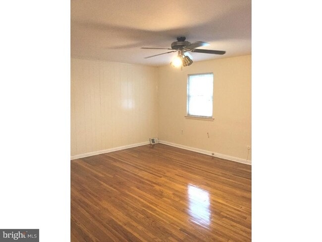 Photo - 1643 Powell Rd