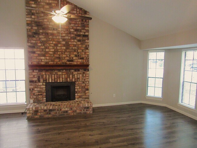 Photo - 3311 Golden Willow Dr