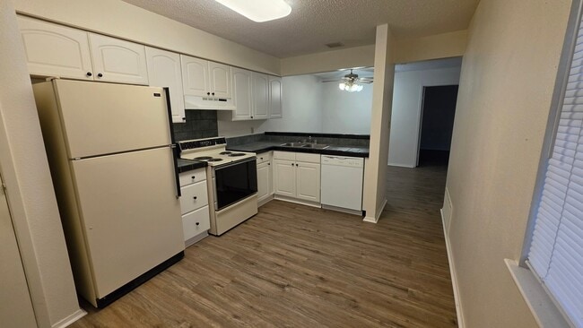Photo - 2355 E Geddes Ave Unit E