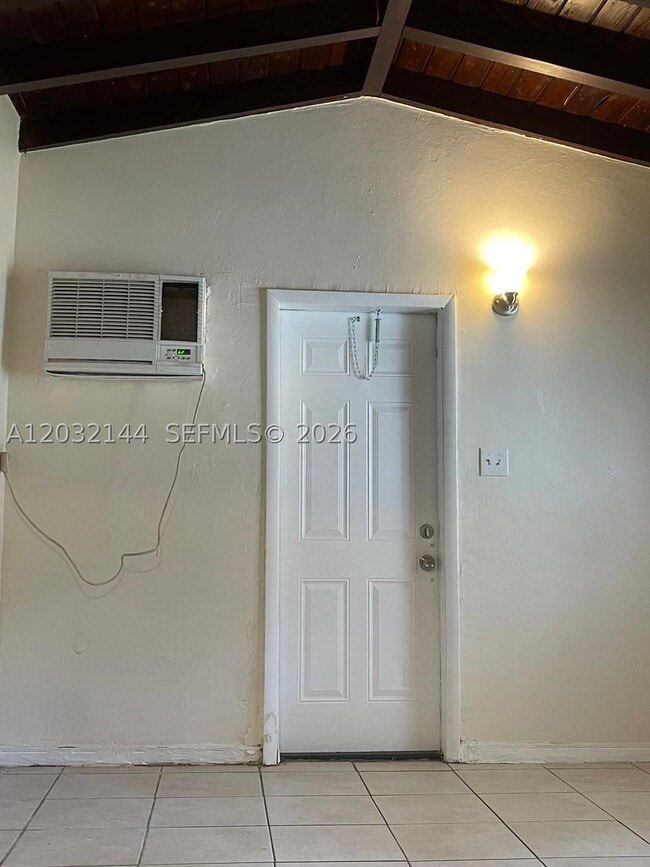 Photo - 480 NE 162nd St Unit 480