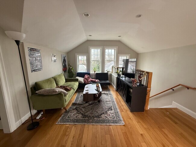 Photo - 25-27-27 Crosby Rd Unit 2D