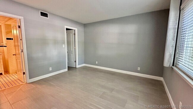 Photo - 1950 N Andrews Ave Unit 109D