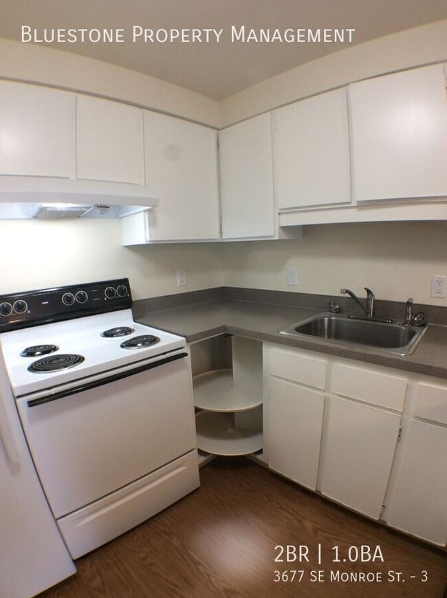 Building Photo - 3677 SE Monroe St Unit 3