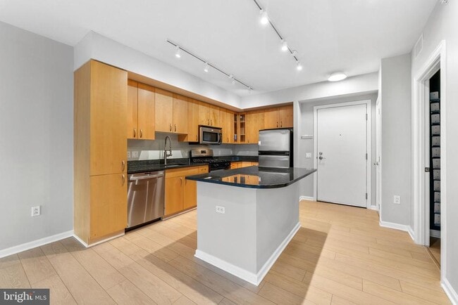 Photo - 440 L St NW Unit 512