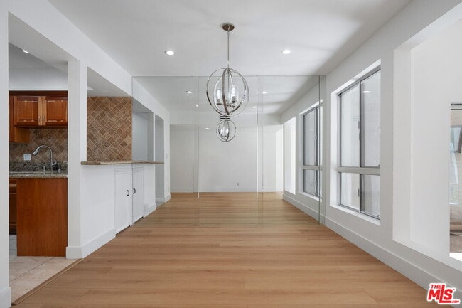 Photo - 4807 Woodley Ave Unit 309