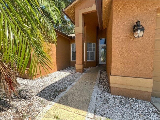 Building Photo - 9511 Cypress Dr N Rental