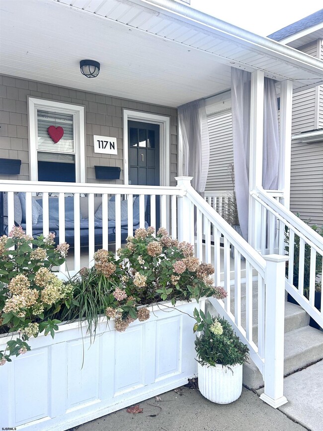 Building Photo - 117 N Princeton Ave