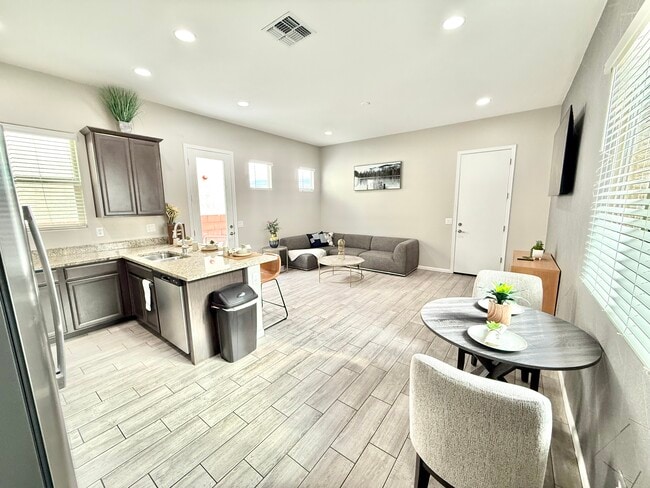 Photo - 8060 S Desert Indigo Dr