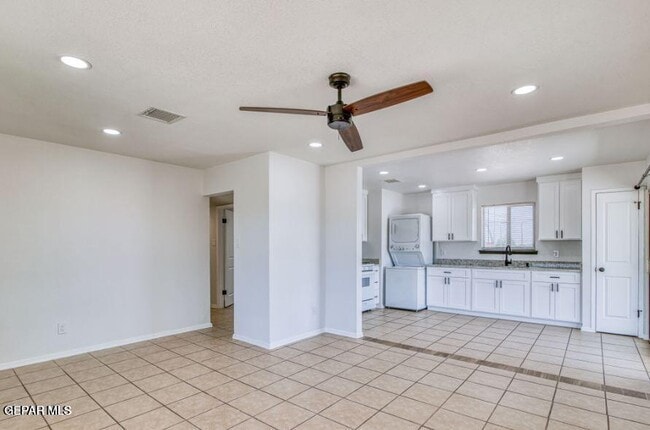 Photo - 5700 Edinburg Dr