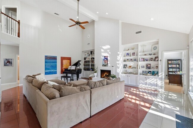 Photo - 7927 Wolfield Ln