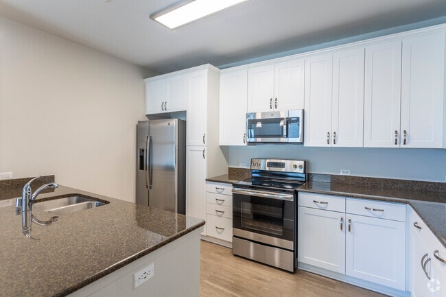 2 BR, 2.5 BA - 1167 SF