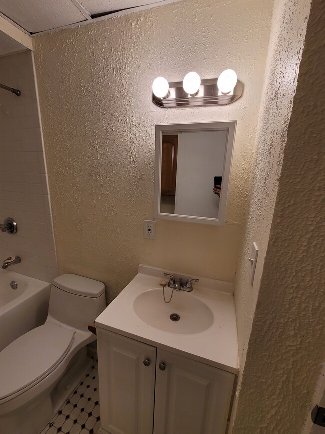 Photo - 12 Standish St