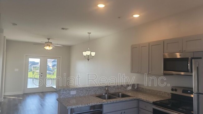 Photo - 4504 Pontchartrain Dr Unit 2-E