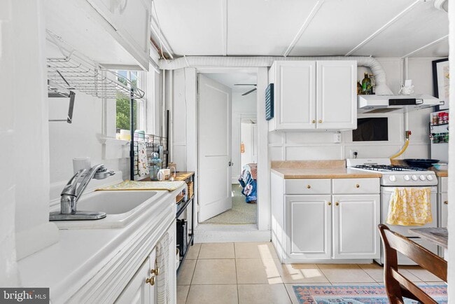 Photo - 513 E Custis Ave