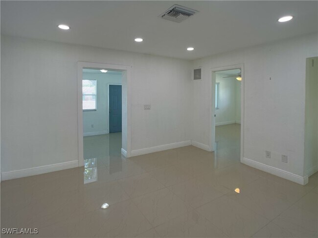 Photo - 4839 Tudor Dr