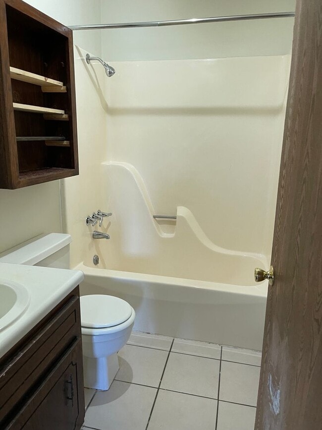 Photo - 2 bedroom 1 bathroom apartment for rent