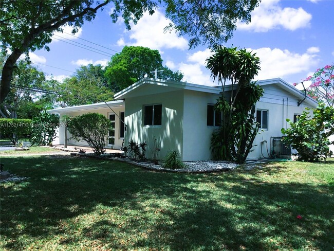 Photo - 5881 SW 15th St Casa