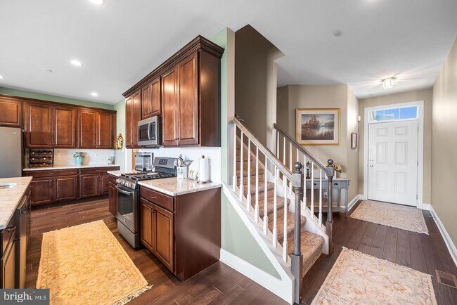 Photo - 317 Ridgewood Dr