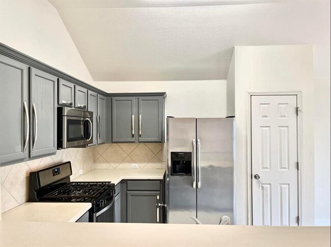 Photo - 2409 Romeo Dr