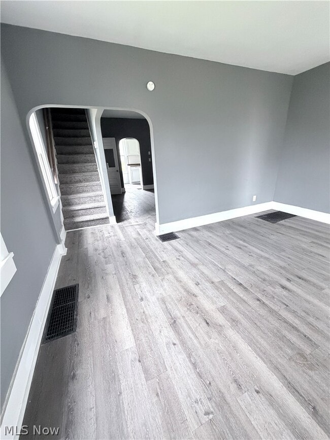 Photo - 1511 Stark Ave SW