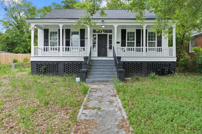 Building Photo - 608 Monroe St